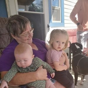 Meet your Posher, Polly